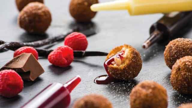 Topgolf Nashville donut holes.jpeg Topgolf Nashville donut holes.jpeg