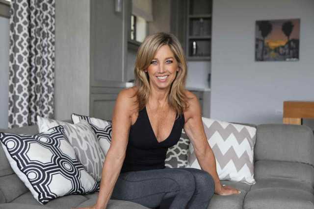 Tone Up in 10: My Favorite Lower Body Moves!