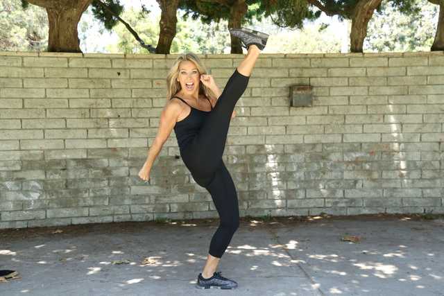 5-Minute Lean Legs And Thighs Workout!