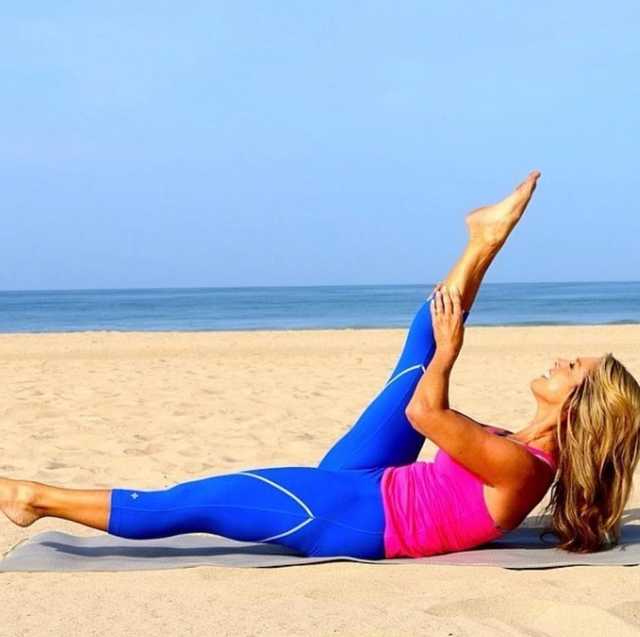 Cardio Tuesday: 20-Minute Beach Legs Workout