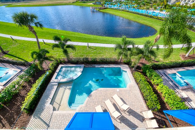 231102_MRO_Cottages_3094 Parrot Head_38_2 _1_.jpg 231102_MRO_Cottages_3094 Parrot Head_38_2 _1_.jpg