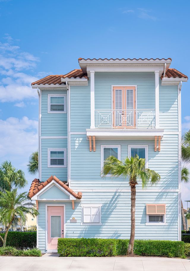 240916_MRO_Cottages_BlueThreeStory.jpg 240916_MRO_Cottages_BlueThreeStory.jpg