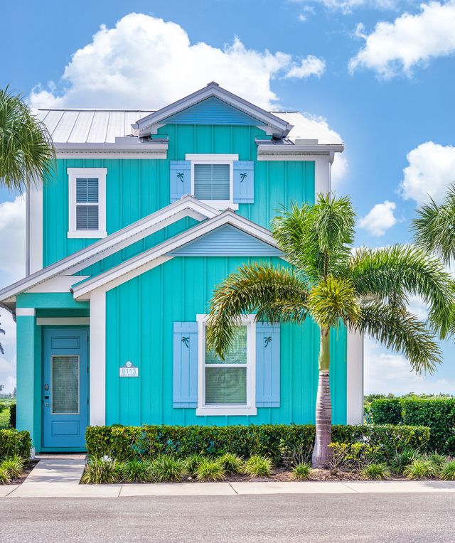 240916_MRO_Cottages_TwoStoryGreenhouse.jpg 240916_MRO_Cottages_TwoStoryGreenhouse.jpg