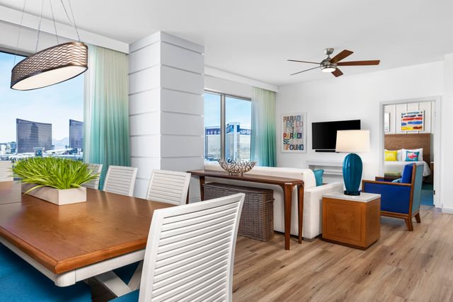 Margaritaville Vacation Club Desert Blue dining space Photo of the interior of the dining space at the Margaritaville Vacation Club Desert Blue